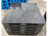Pallet Nhựa Cũ 1100x1100x150mm Mặt Kín Chân Dằng Đen