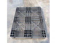 Pallet nhựa Cũ 1100x920x120mm Đen chân dằng