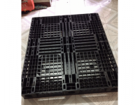 Pallet nhựa cũ 1100x1300x150mm chân dằng đen 