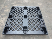 Pallet nhựa 1100x1100x140mm Chân Cốc